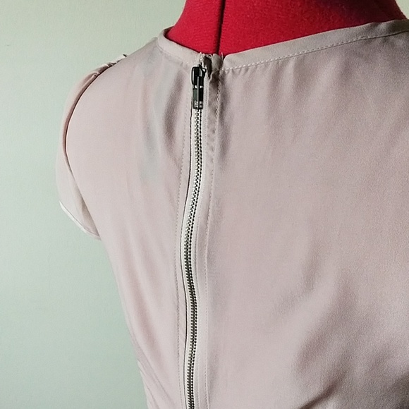 Flutter Hem Colorblock Blouse - Picture 3 of 4